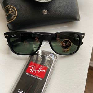 - Ray Ban Sun Glasses NEW in Box